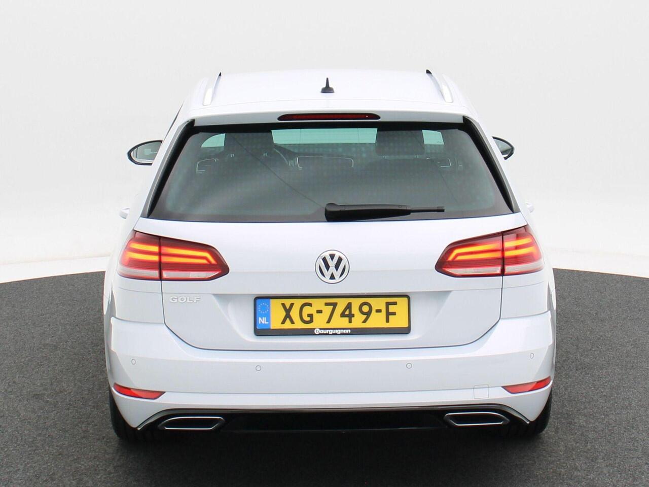 Volkswagen GOLF Variant 1.5 TSi 150 Pk Automaat R-Line | Adaptive Cruise | CarPlay | Navigatie | Bluetooth | Achteruitrijcamera | Trekhaak | 18 Inch | 73.268 Km!!