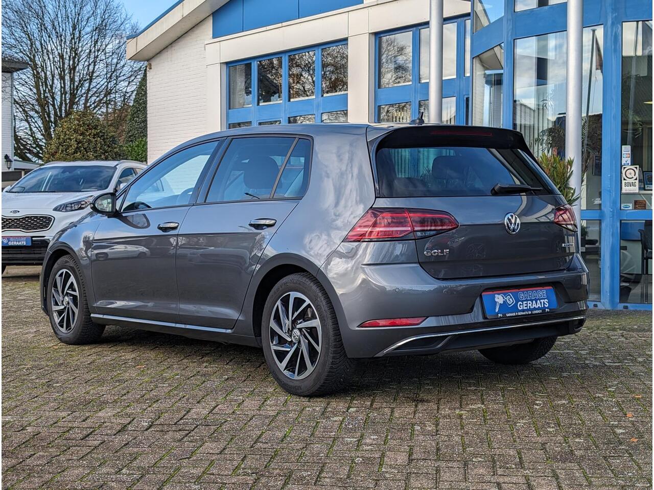 Volkswagen GOLF 1.5 TSI Highline | Automaat, Digitaal Display, Dodehoekherkenning, Lane assist, Camera, Navigatie, zeer luxe!