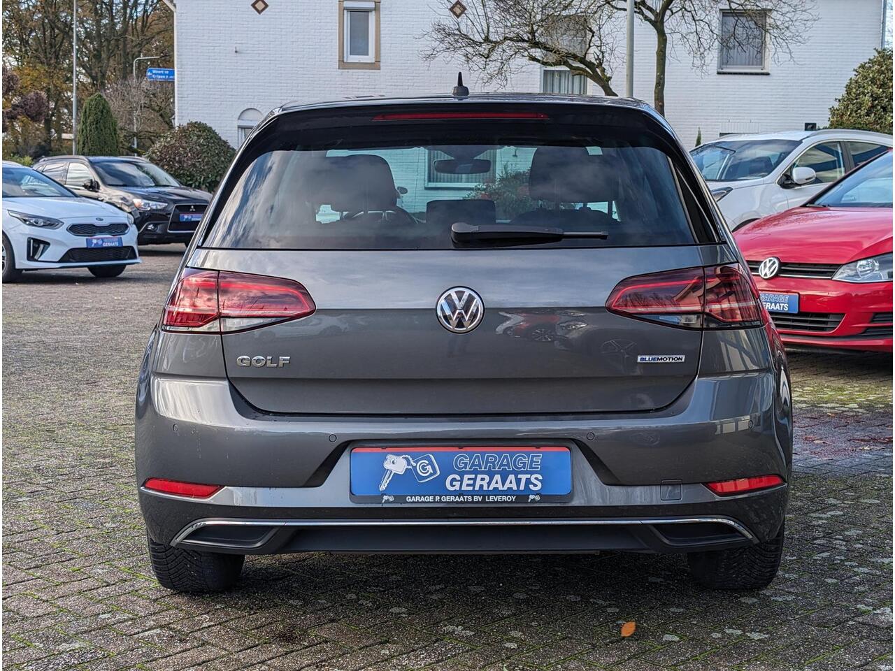 Volkswagen GOLF 1.5 TSI Highline | Automaat, Digitaal Display, Dodehoekherkenning, Lane assist, Camera, Navigatie, zeer luxe!