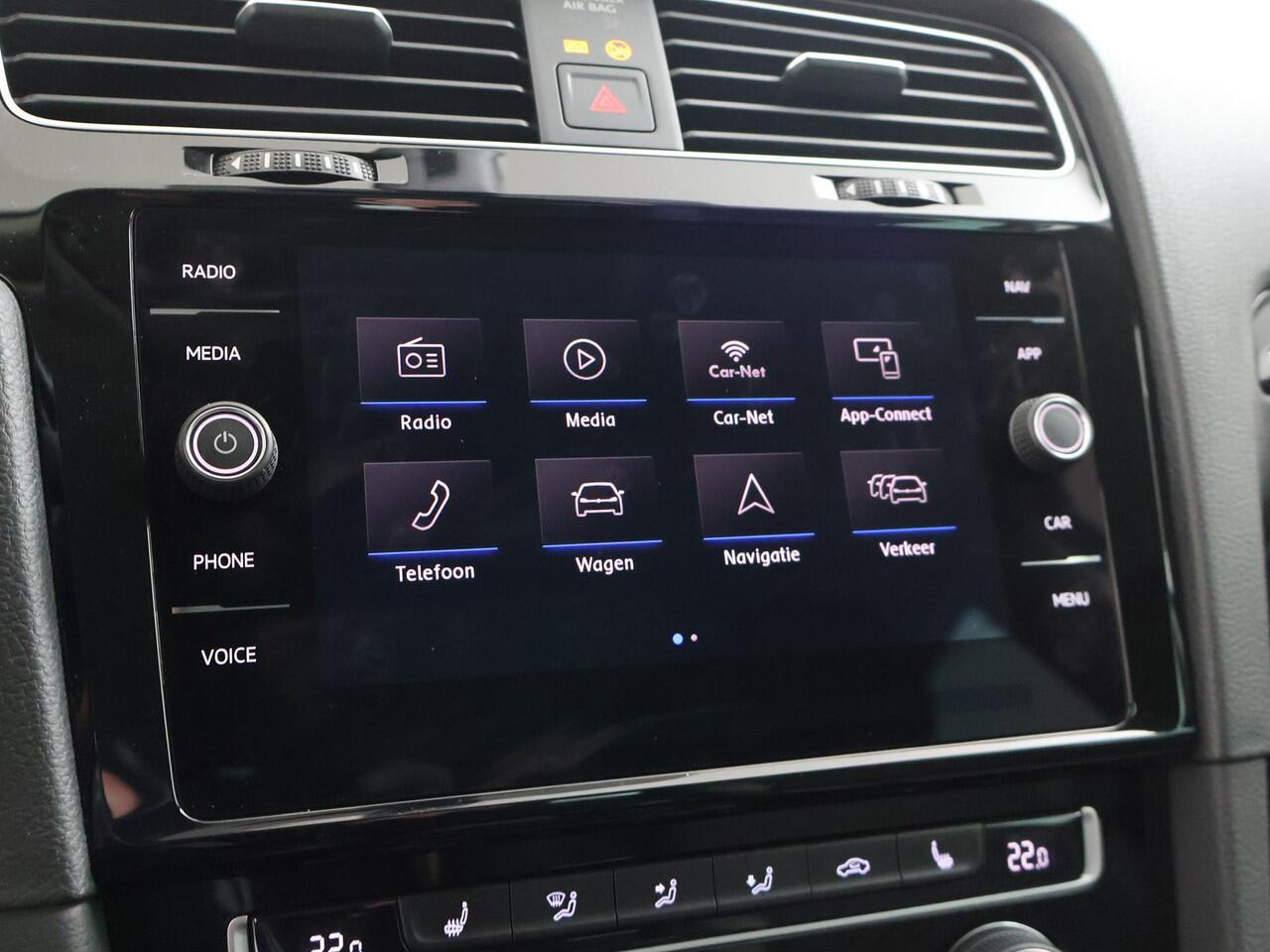 Volkswagen GOLF Variant 1.0 TSI Highline | 115 PK | Adaptive cruise control | LED verlichting | Verwarmde voorstoelen |