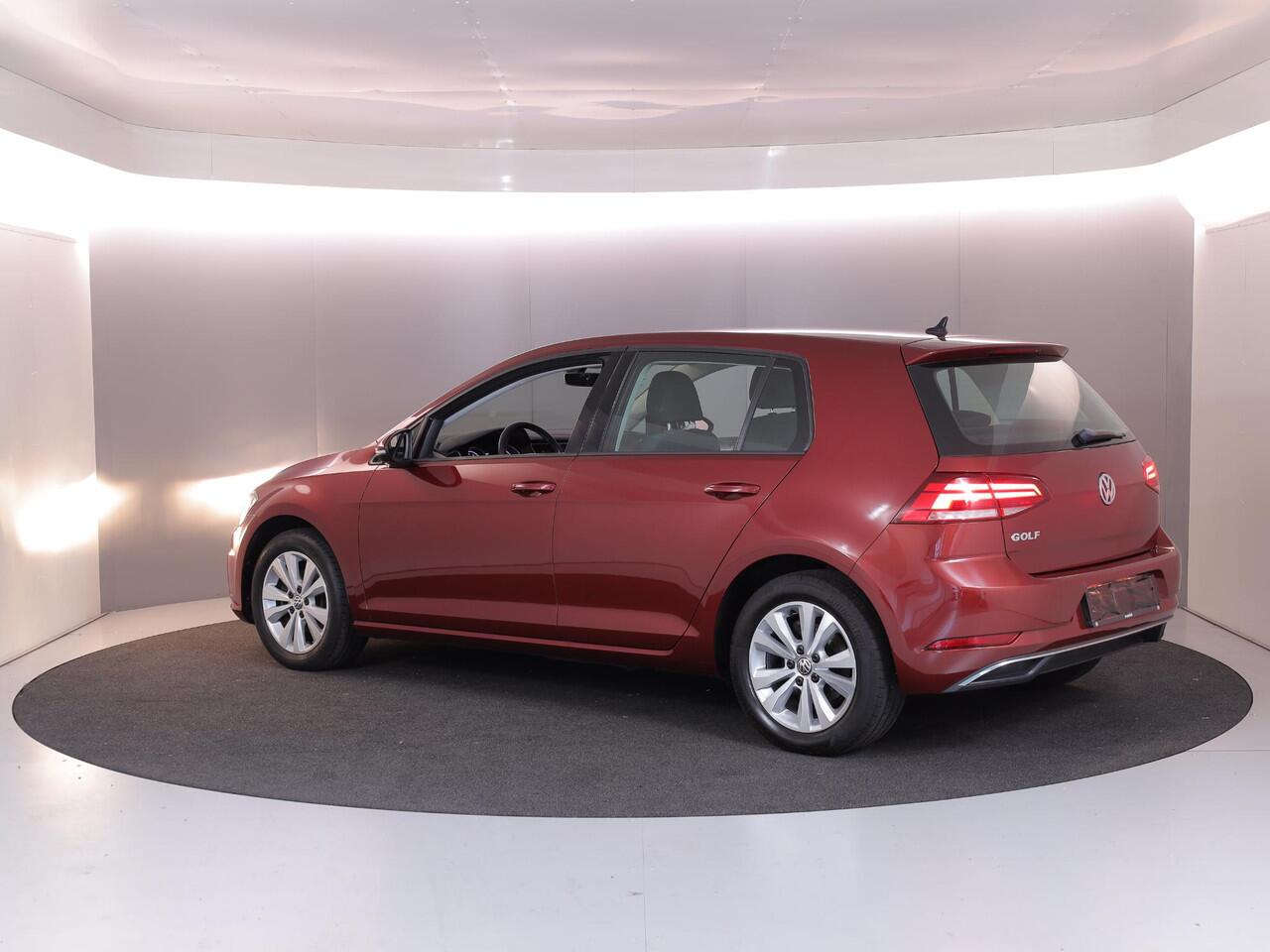 Volkswagen GOLF 1.0 TSI Comfortline 116 pk | Navigatie via App | Parkeersensoren | Adaptieve cruise control | Autom. airco | App connect |