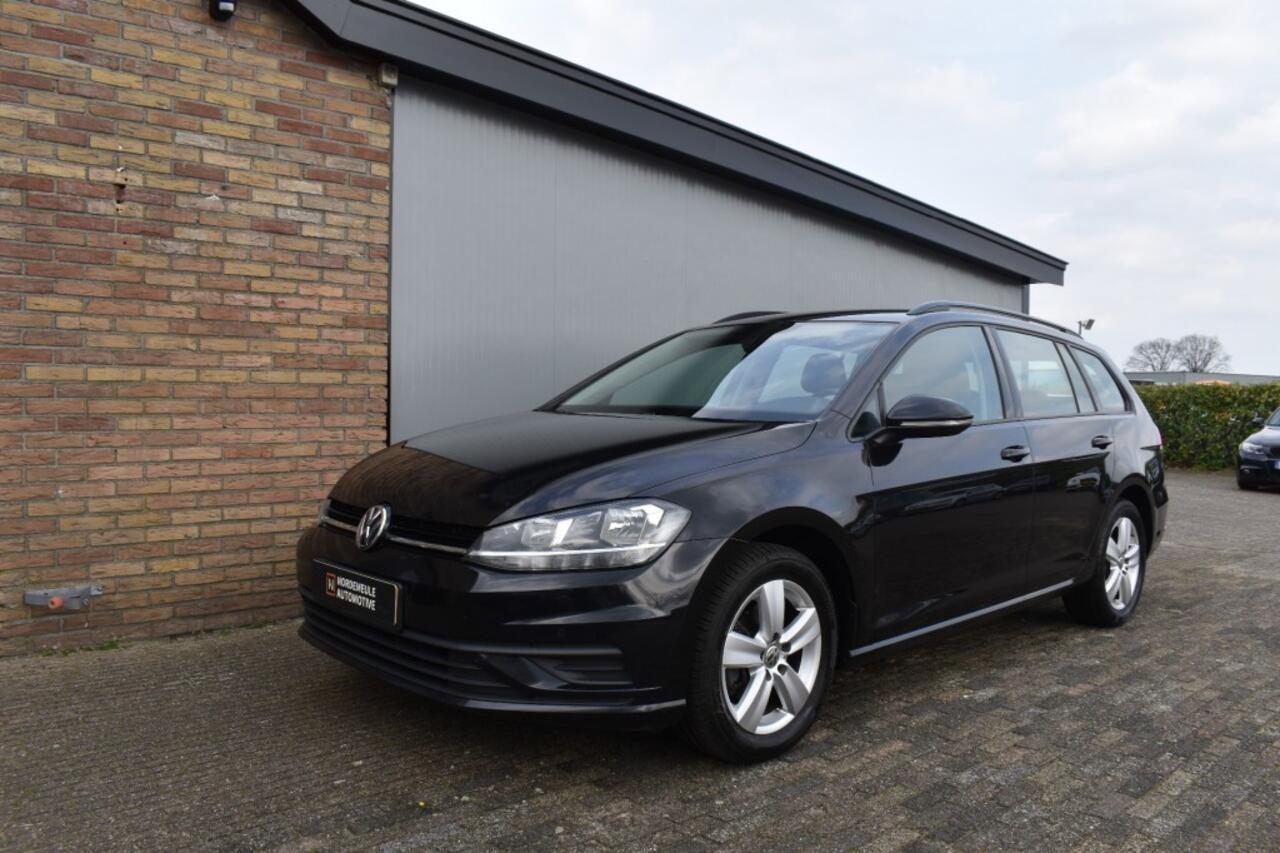 Volkswagen GOLF 1.0 TSI Comfortline, Navi, PDC, AUT