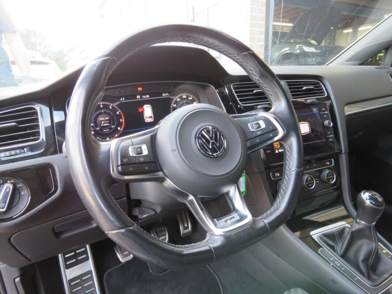 Volkswagen GOLF 1.5 TSI 150pk DSG-aut. R-Line / Led / Virtual / 17 Inch / BOVAG garantie