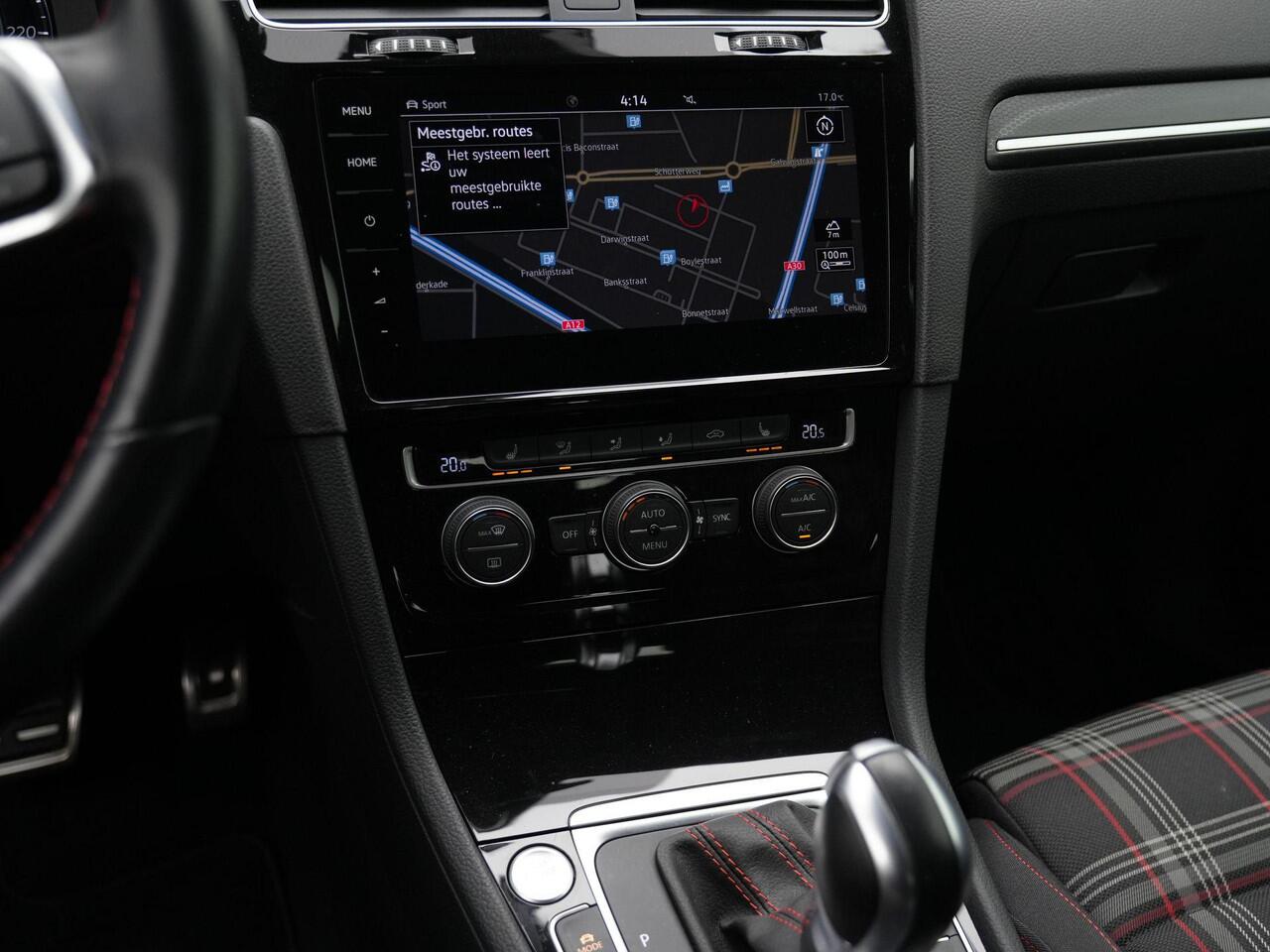 Volkswagen GOLF 2.0 TSI 245 pk DSG GTI Performance - Origineel NL | Trekhaak | Dynaudio | Adaptief sportonderstel | Navigatie Discover Pro | Achteruitrijcamera