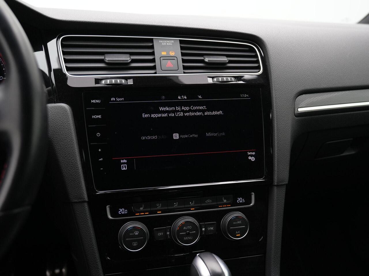Volkswagen GOLF 2.0 TSI 245 pk DSG GTI Performance - Origineel NL | Trekhaak | Dynaudio | Adaptief sportonderstel | Navigatie Discover Pro | Achteruitrijcamera