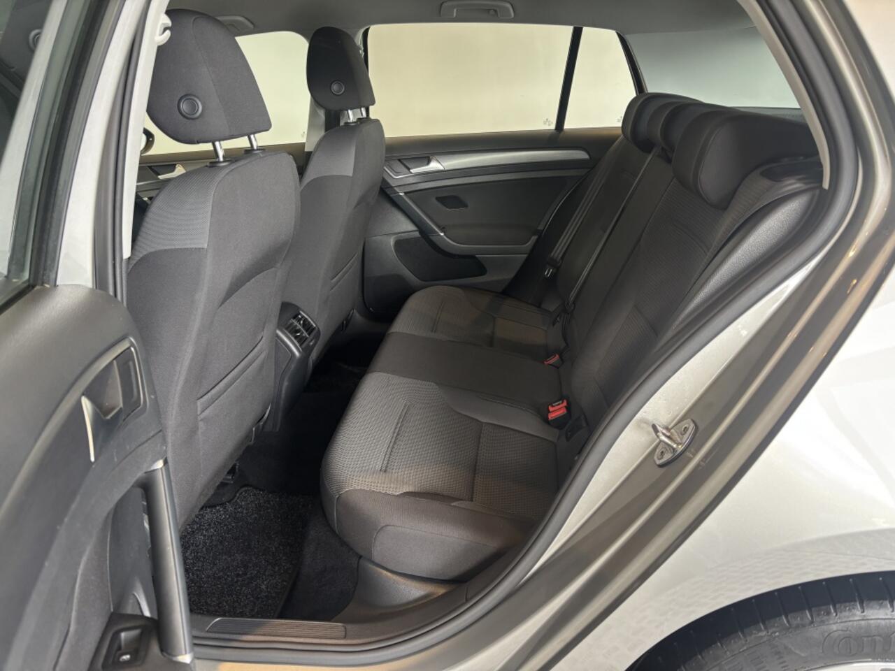 Volkswagen GOLF 1.0 TSI Comfortline PDC, Apple/Android, Trekhaak