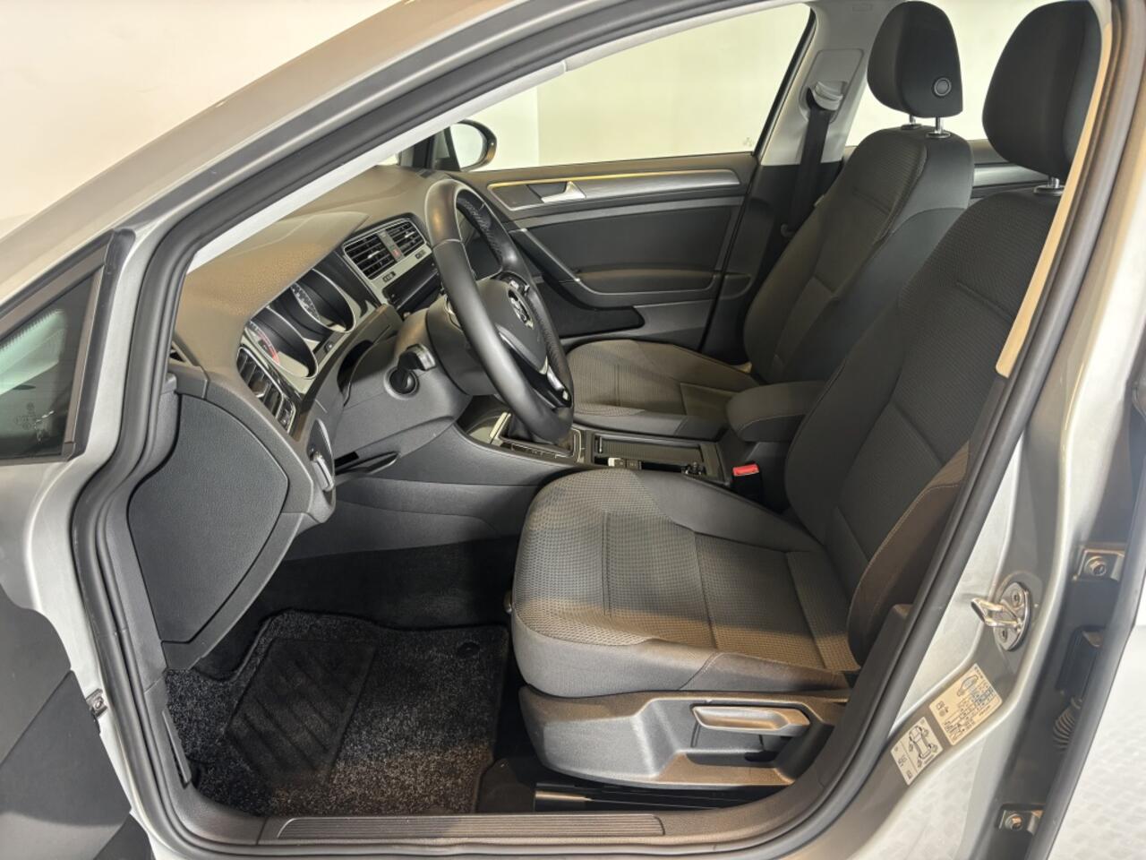 Volkswagen GOLF 1.0 TSI Comfortline PDC, Apple/Android, Trekhaak