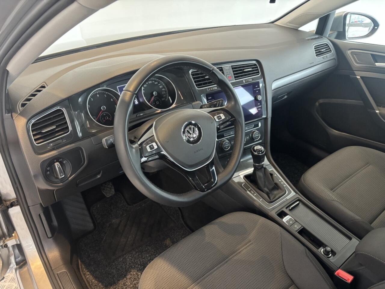 Volkswagen GOLF 1.0 TSI Comfortline PDC, Apple/Android, Trekhaak