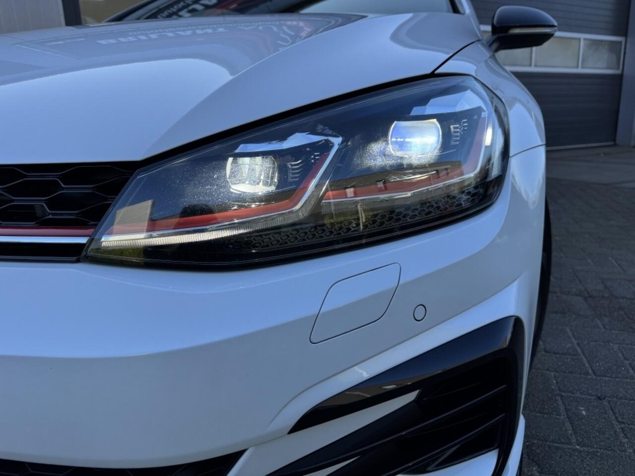 Volkswagen GOLF 2.0 GTI Tcr