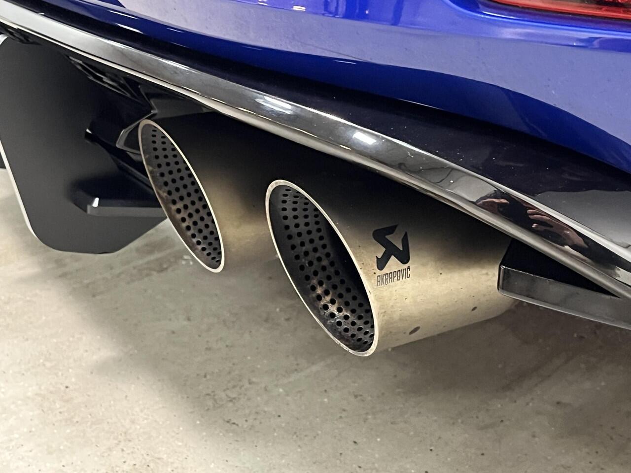 Volkswagen GOLF *4Motion R*DYNAUDIO*440PK*AKRA*PANO*MAXTON*ACC*CAM