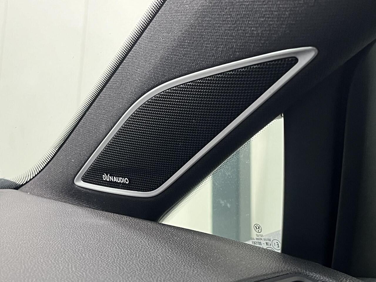 Volkswagen GOLF *4Motion R*DYNAUDIO*440PK*AKRA*PANO*MAXTON*ACC*CAM