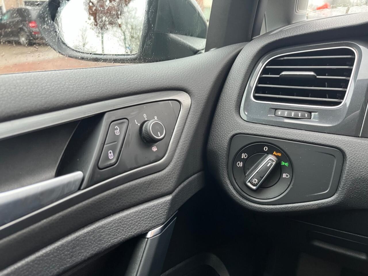 Volkswagen GOLF VARIANT 1.5 TSI AUTOMAAT 131PK / NAVI / TREKHAAK AFN. / ADAP. CRUISE