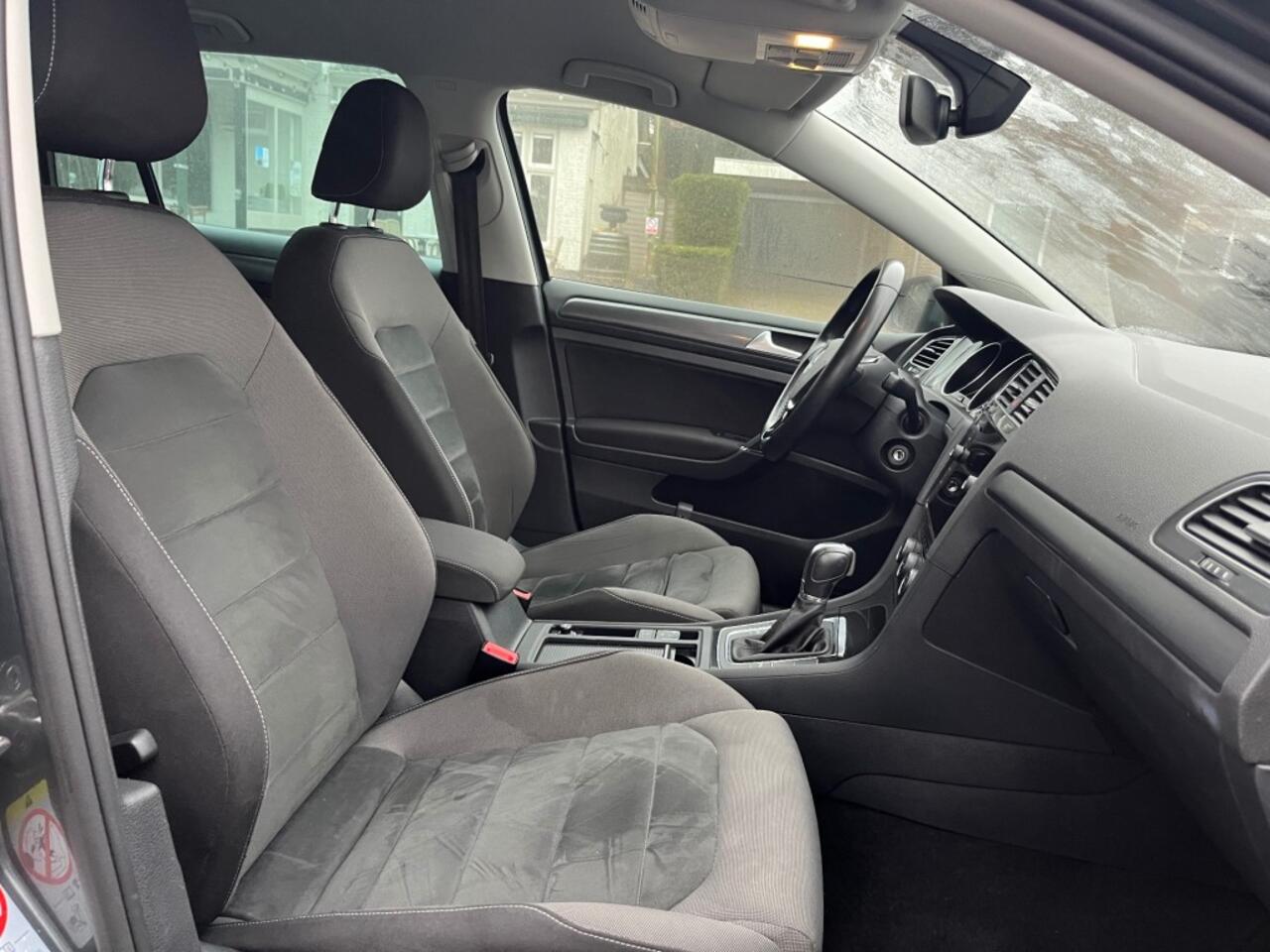 Volkswagen GOLF VARIANT 1.5 TSI AUTOMAAT 131PK / NAVI / TREKHAAK AFN. / ADAP. CRUISE