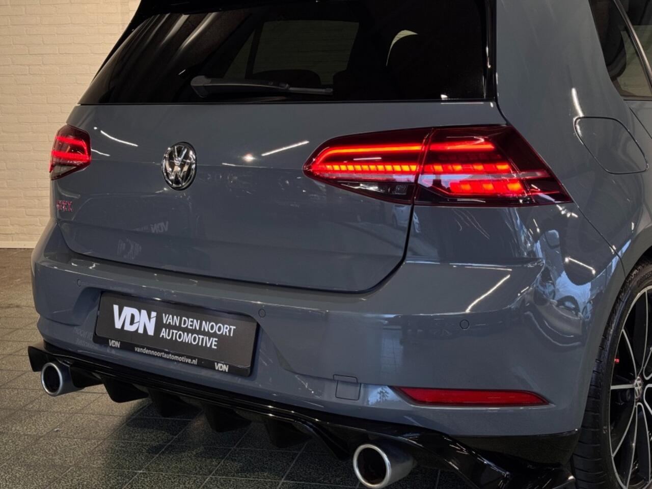 Volkswagen GOLF 2.0 TSI GTI TCR DSG Pano ACC Virtual Keyless 18''