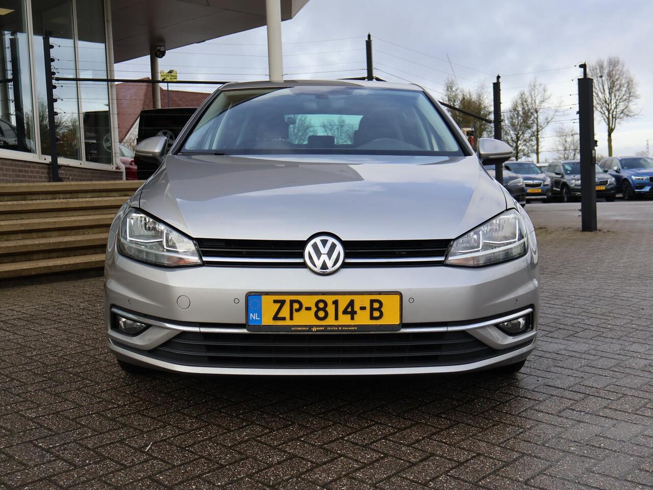 Volkswagen GOLF 1.6 TDI 116 PK AUT. *1e EIGENAAR / BTW* + MASSAGE | CARPLAY | ADAPTIVE CRUISE | TREKHAAK | STOELVERW. | DAB