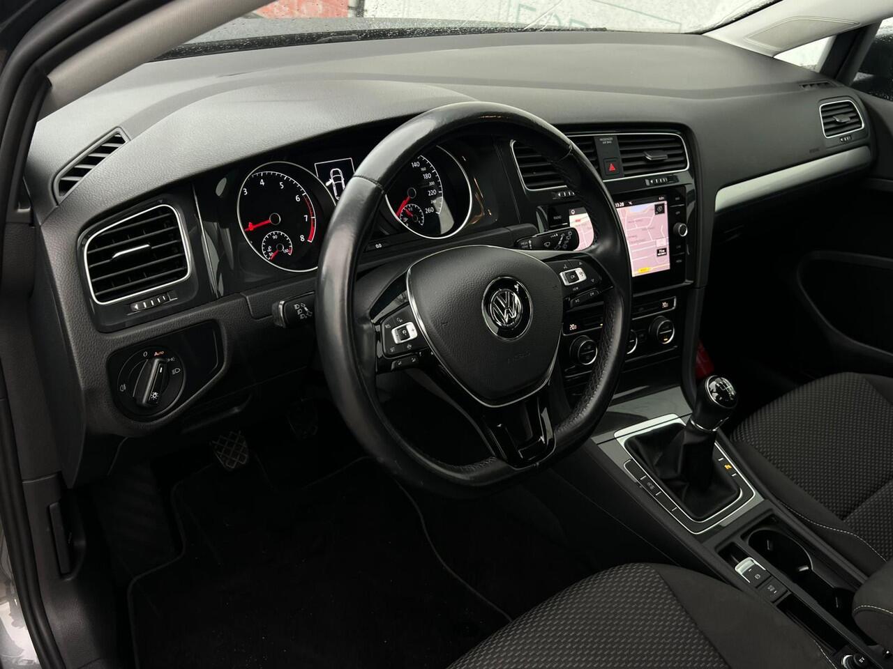 Volkswagen GOLF 1.0 TSI Trendline CARPLAY | CAMERA | NAVI |