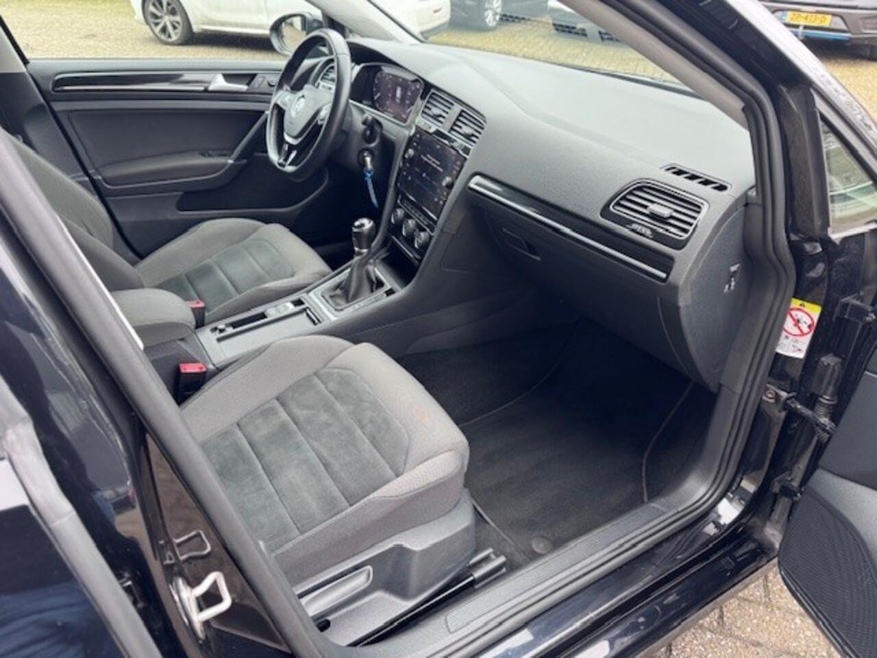 Volkswagen GOLF 1.5 TSI Highline 150 Pk Navi. Appel Carplay.