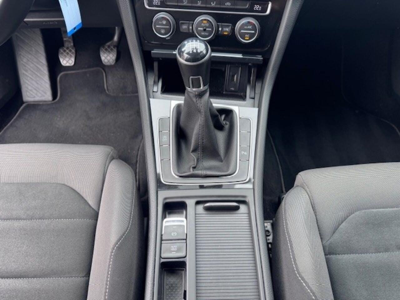 Volkswagen GOLF 1.5 TSI Highline 150 Pk Navi. Appel Carplay.