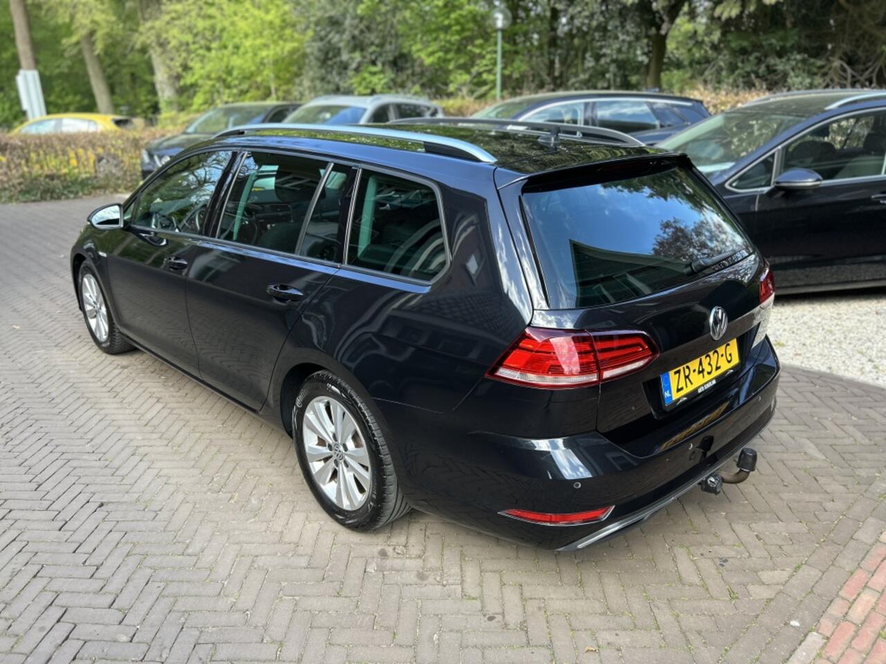 Volkswagen GOLF Variant 1.5 TSI 130pk Bns Navi, CarPlay, Trekhaak, Stoelverwarming