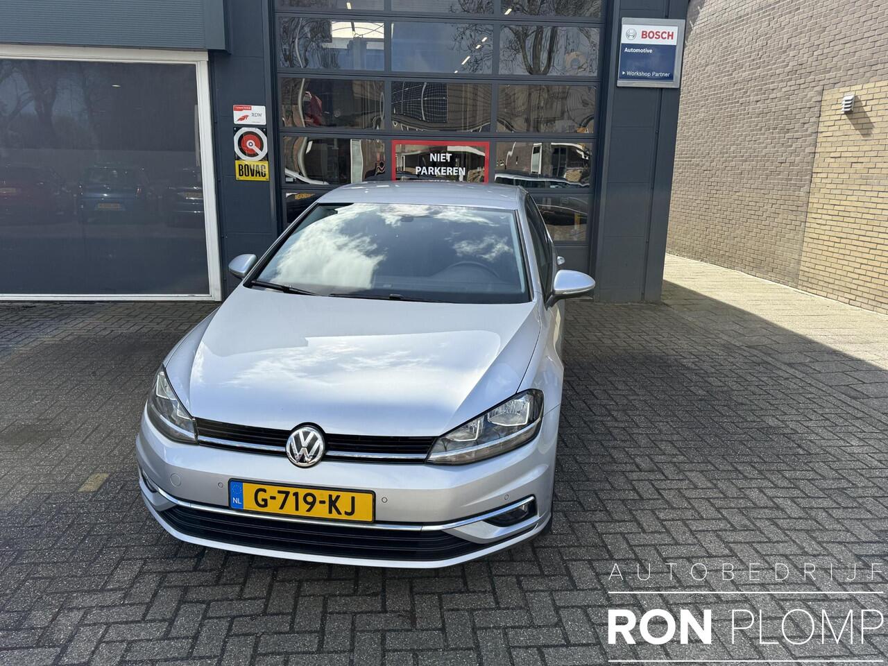 Volkswagen GOLF 1.0 TSI Comfortline Business Airco clima/ Navigatie/ Cruise/ Apple carplay/ PDC/ LMV