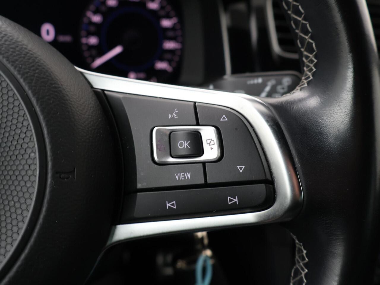 Volkswagen GOLF Variant 1.5 TSI Highline Business R | 150 PK | Automaat | Navigatiesysteem | Adaptive cruise control | R-line |