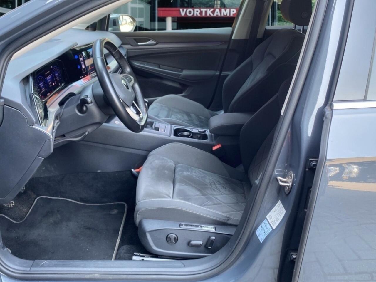 Volkswagen GOLF 1.5 TSI STYLE TREKHAAK/CAMERA/MEMORY/NAVI/ACC/CARPLAY