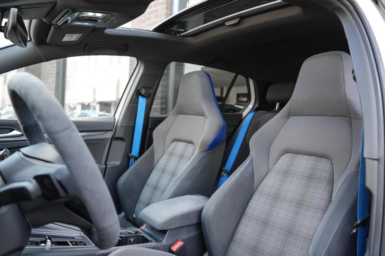 Volkswagen GOLF 1.4 eHybrid GTE | ALCANTARA | SFEER | CAMERA | PANO | IQ
