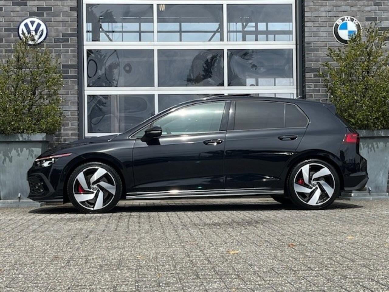 Volkswagen GOLF 2.0 TSI GTI - PANO - IQ LIGHT - HARMAN KARDON - 18 INCH