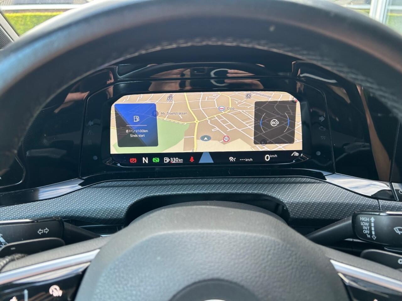 Volkswagen GOLF 1.5 eTSI R-Line