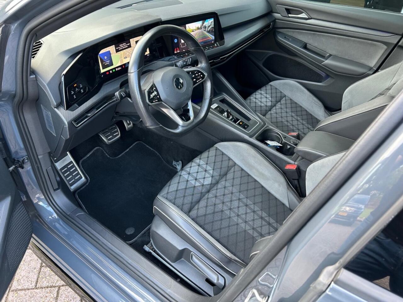 Volkswagen GOLF 1.5 eTSI R-Line