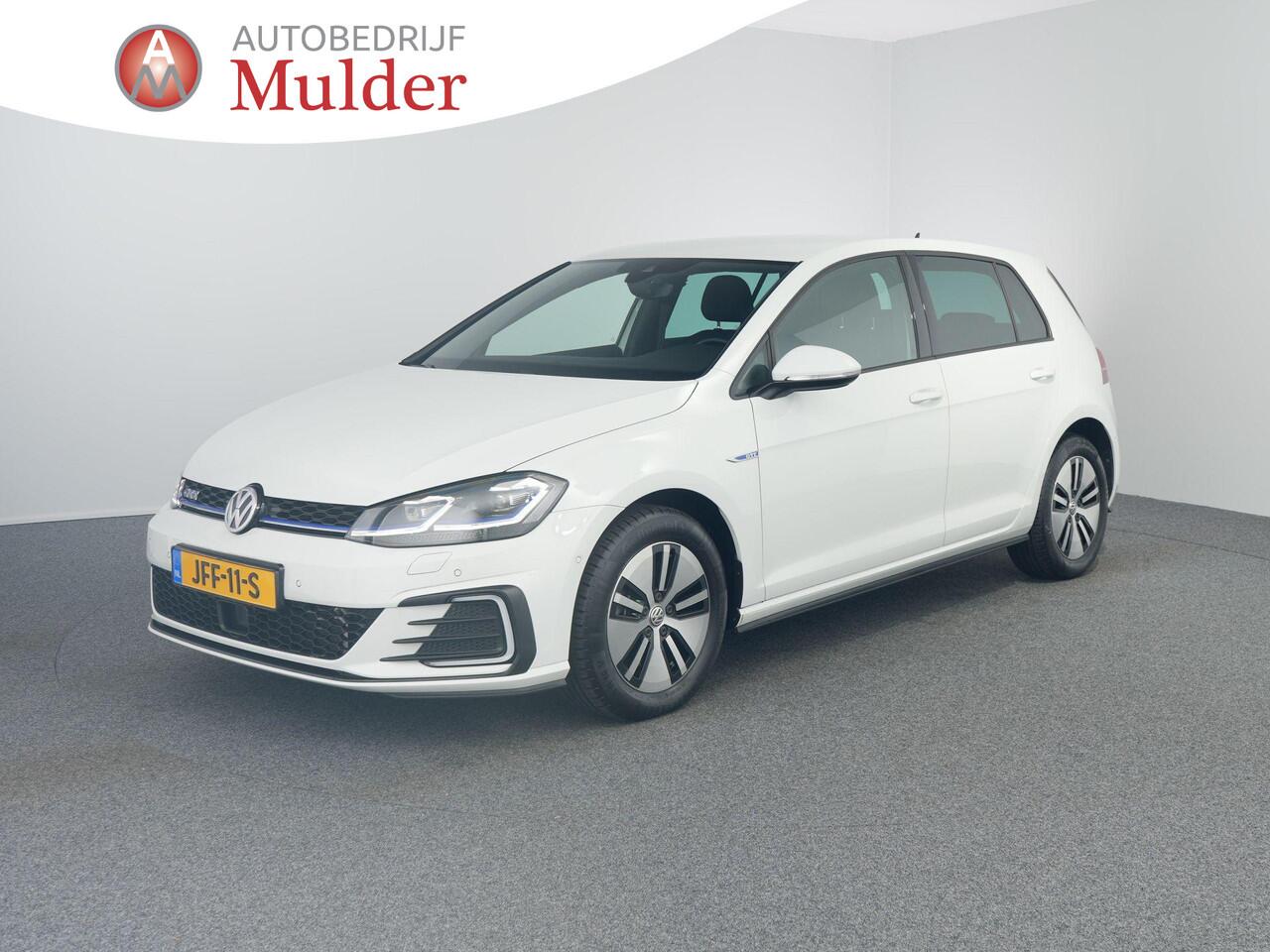 Volkswagen GOLF 1.4 eHybrid GTE | Dealer onderhouden | Standkachel | ACC | LED |