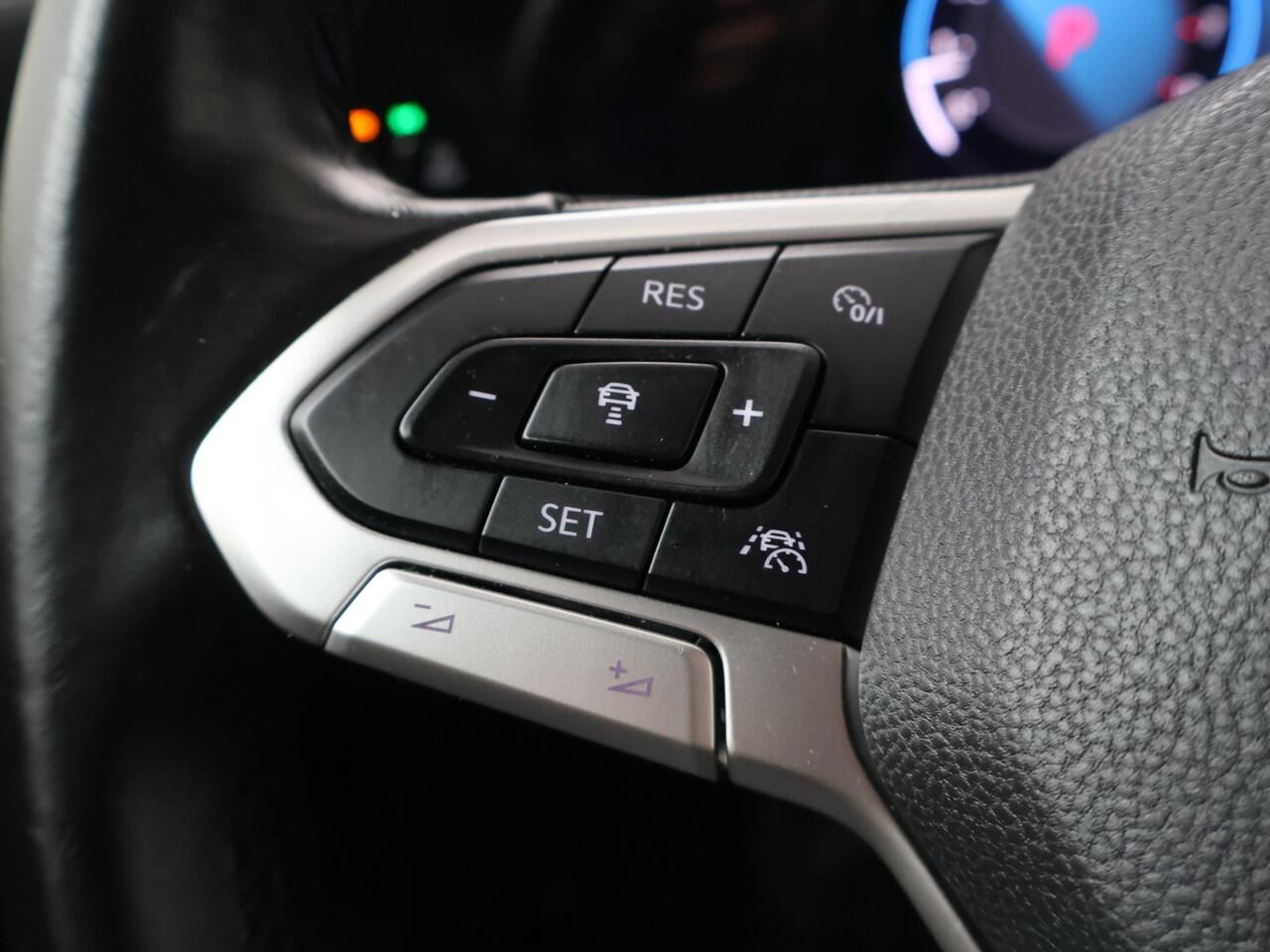 Volkswagen GOLF 1.5 eTSI | 150 PK | Automaat | Multifunctioneel stuurwiel | Cruisecontrol | Stoelverwarming |