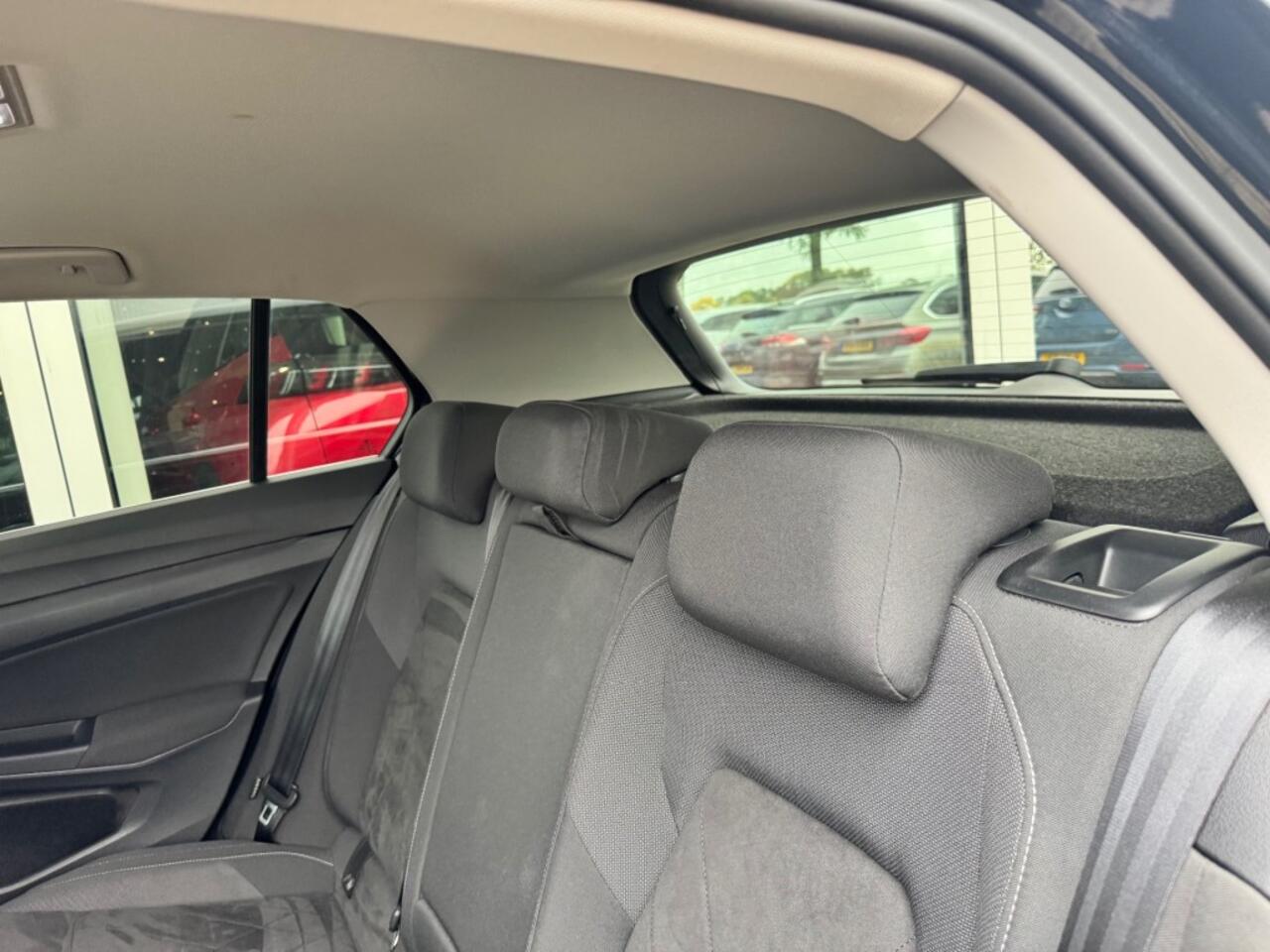 Volkswagen GOLF 1.5 ETSI STYLE- 150 PK/Carplay/LED/ Sportseats / ALL IN PRIJS