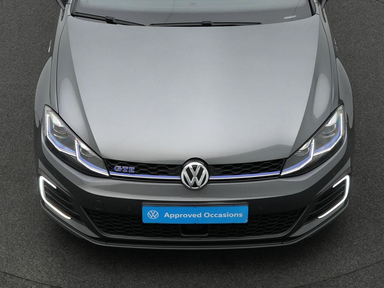 Volkswagen GOLF 1.4 TSI 204 pk PHEV GTE | Virtual Cockpit | Adaptive Cruise | Achteruitrijcamera | Sportstoelen | Apple Carplay/Android Auto | 17 inch