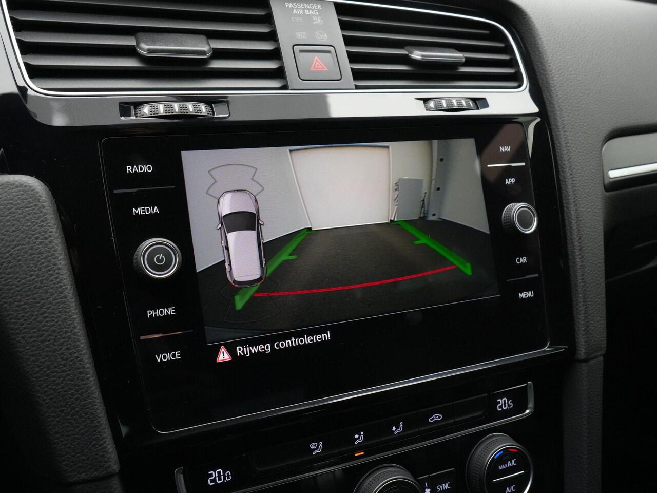Volkswagen GOLF 1.4 TSI 204 pk PHEV GTE | Virtual Cockpit | Adaptive Cruise | Achteruitrijcamera | Sportstoelen | Apple Carplay/Android Auto | 17 inch