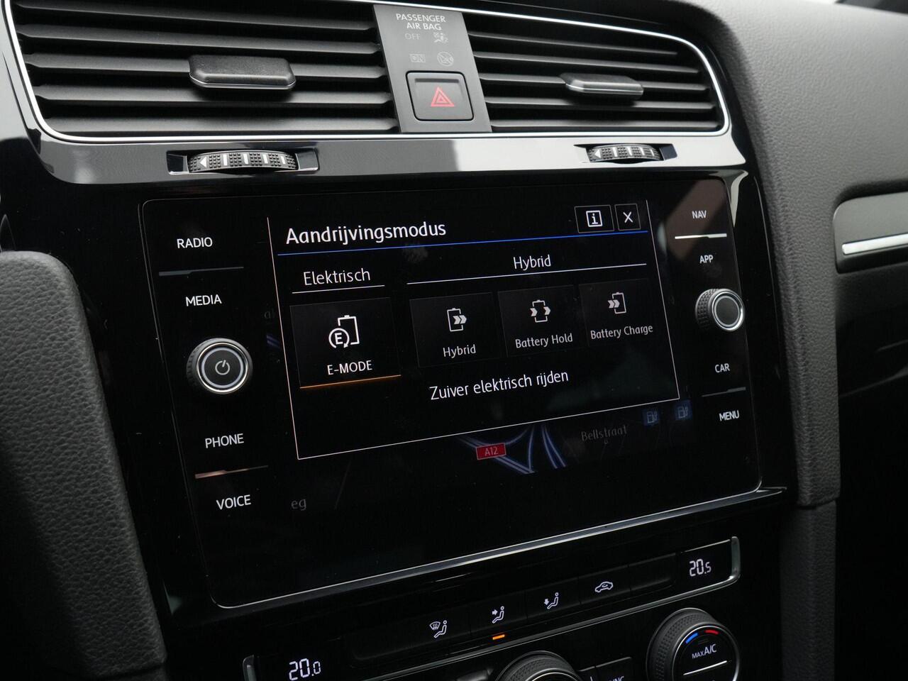 Volkswagen GOLF 1.4 TSI 204 pk PHEV GTE | Virtual Cockpit | Adaptive Cruise | Achteruitrijcamera | Sportstoelen | Apple Carplay/Android Auto | 17 inch