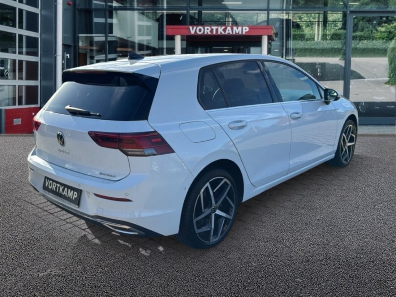 Volkswagen GOLF 1.4 TSI DSG STYLE EHYBRID TREKHAAK/CAMERA/MEMORY/NAVI/ACC/STOELVERW