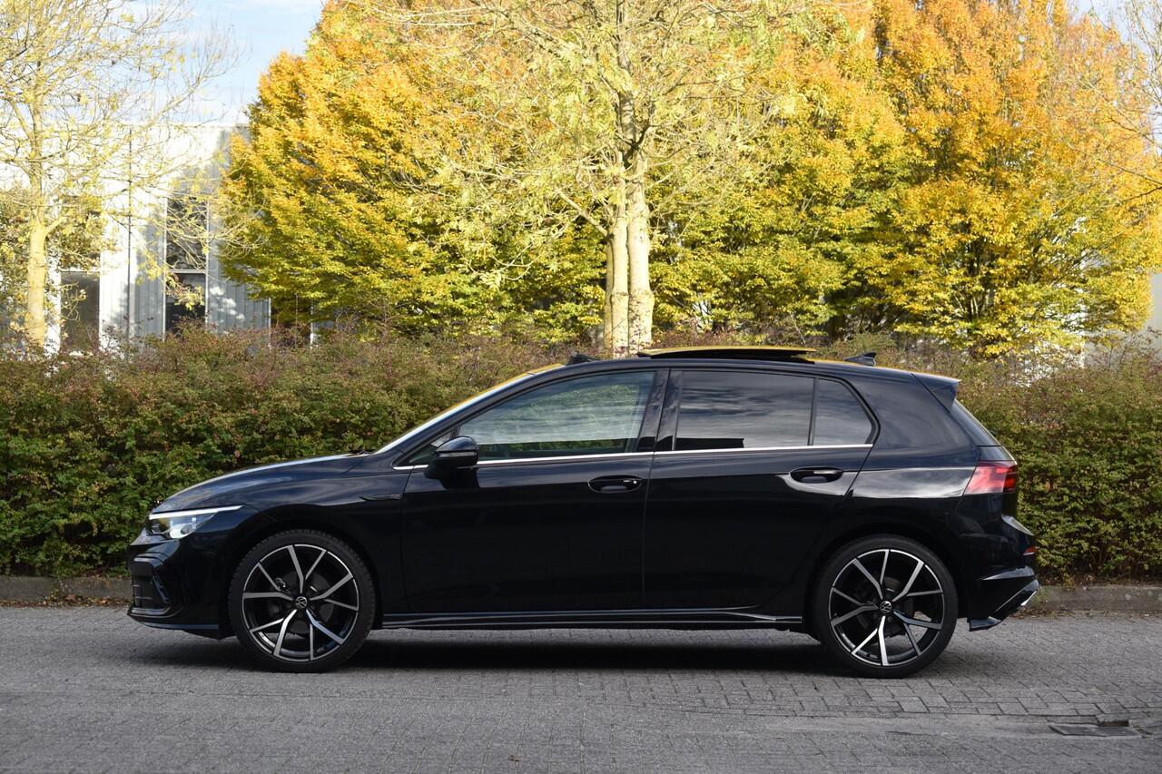 Volkswagen GOLF 1.5 TSI R-Line Pano Sfeer Lane Elekstoel. Massage