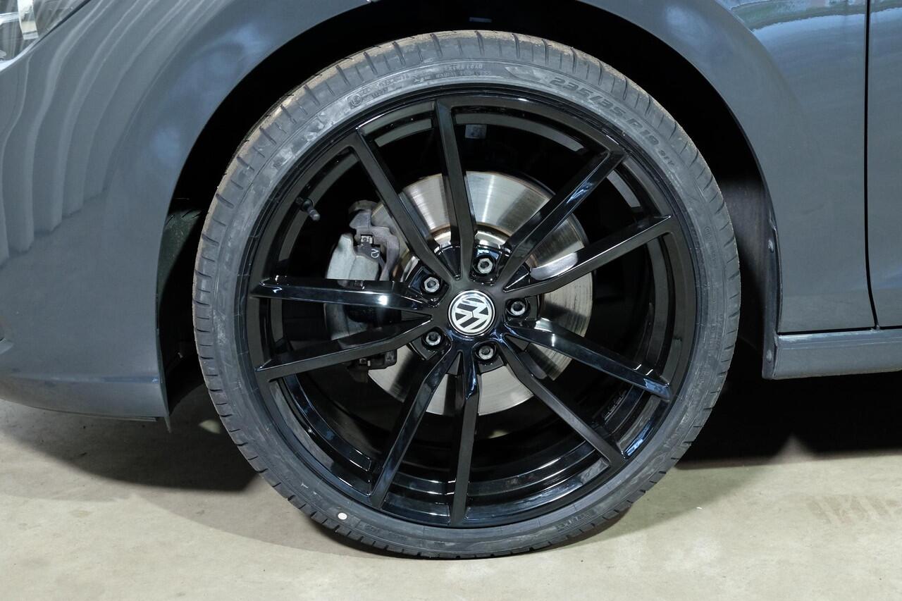 Volkswagen GOLF 1.4 eHybrid Style Let op 19 " velgen netto meerprijs