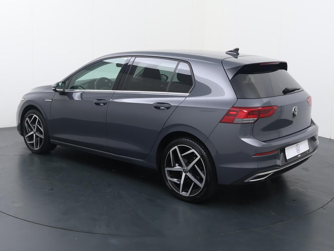 Volkswagen GOLF 1.5 TSI Style | 130 PK | Navigatie | Adaptive Cruisecontrol | Digitaal display