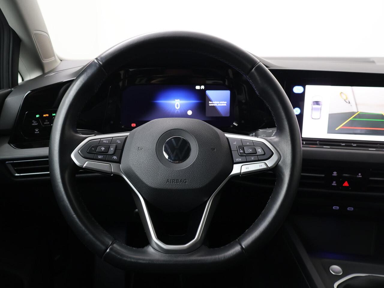 Volkswagen GOLF 1.5 TSI Style | 130 PK | Navigatie | Adaptive Cruisecontrol | Digitaal display