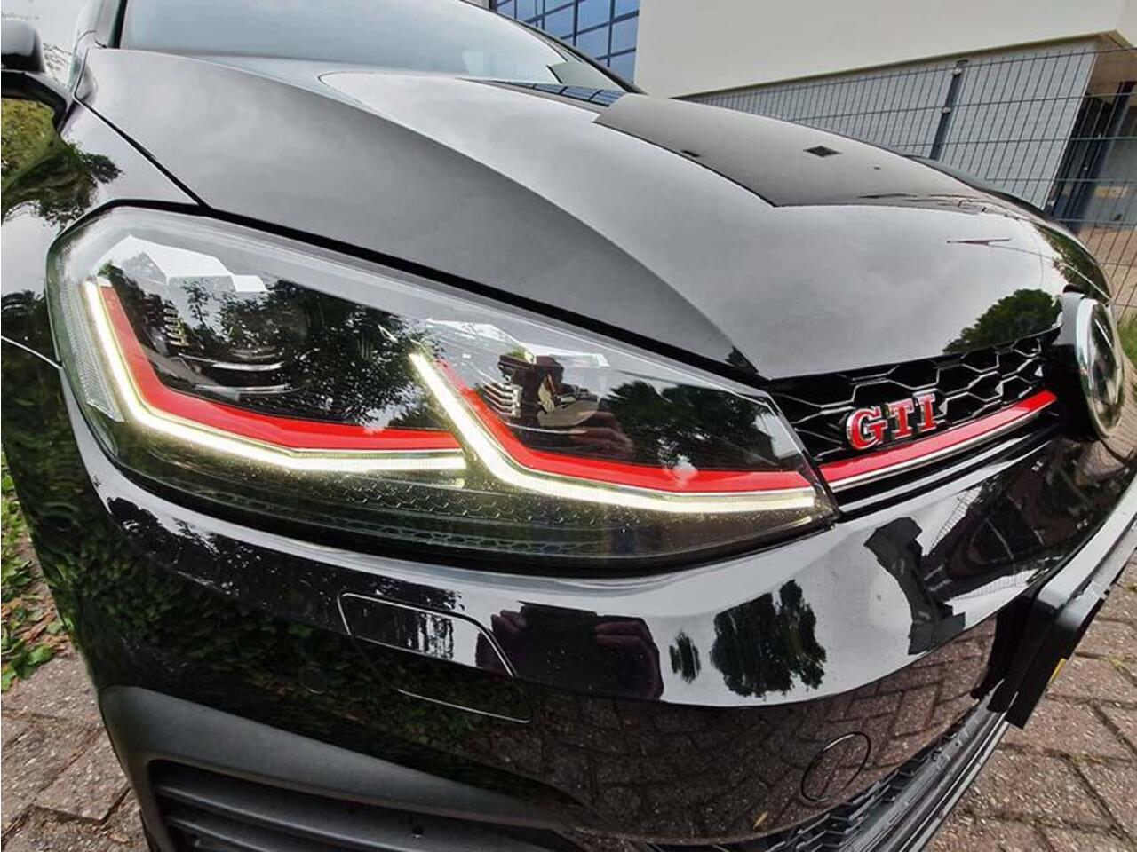 Volkswagen GOLF 2.0 TSI GTI TCR