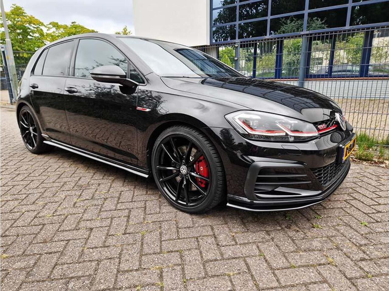 Volkswagen GOLF 2.0 TSI GTI TCR