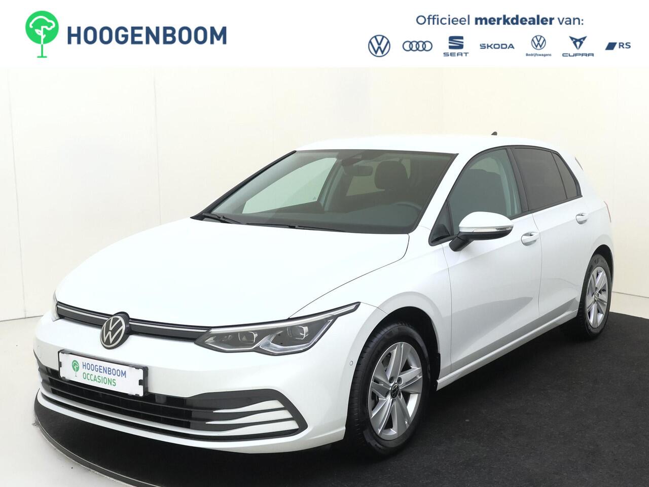 Volkswagen GOLF 1.5 TSI Life Business | Parkeerassistent | Dodehoek detectie | Adaptieve cruise control | Stoel- en stuurwielverwarming | Navigatie | Elektrisch verstelbare bestuurdersstoel met geheugen | LED Plus verlichting | Achteruitrijcamera |