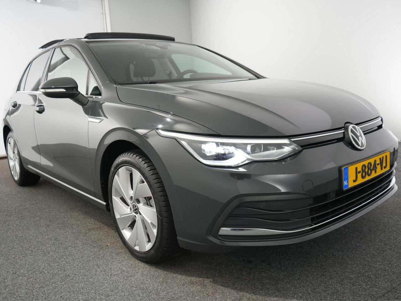 Volkswagen GOLF 1.5 eTSI Style Pano | Camera | IQ Drive |