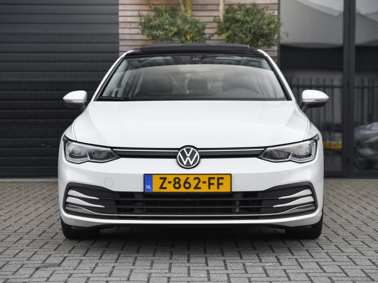 Volkswagen GOLF 1.5 TSI Feestdagen geopend bel voor een afspraak. 1ST Edition Navi Qled Adaptive Cruise Control