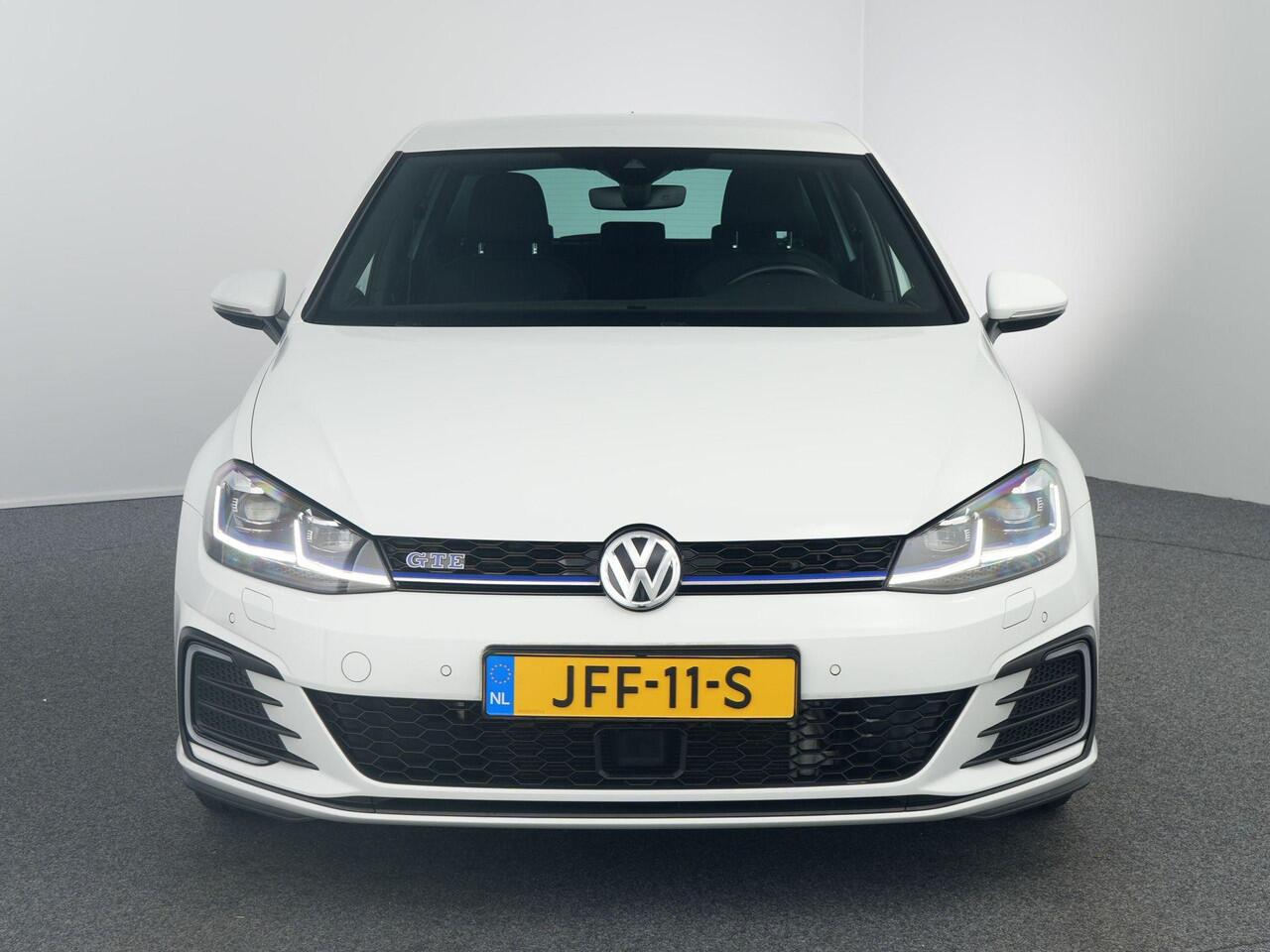 Volkswagen GOLF 1.4 eHybrid GTE | Dealer onderhouden | Standkachel | ACC | LED |