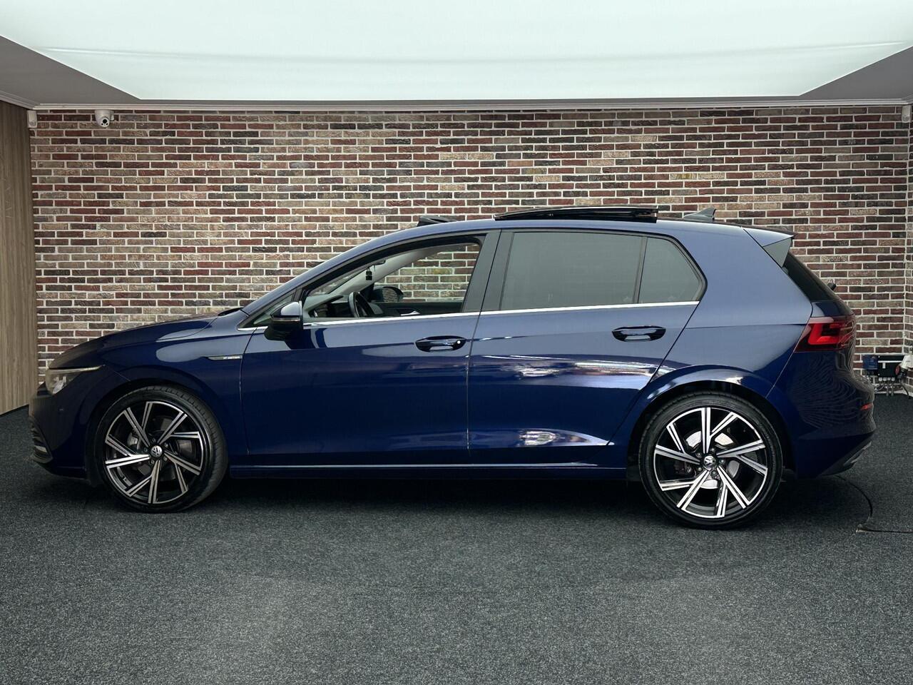 Volkswagen GOLF 1.5 eTSI Style Panorama IQ Elek Stoel Dealer ondrh