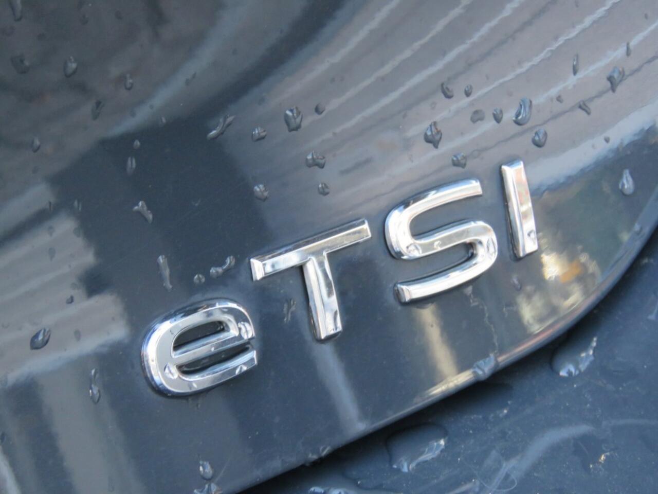 Volkswagen GOLF VIII 1.5 eTSI 150pk DSG-aut. / Stoel en stuurverw. / Adap.cruise / BOVAG garantie