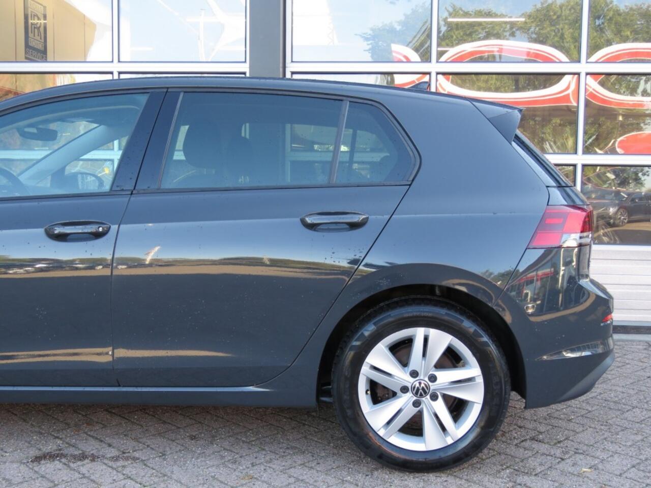 Volkswagen GOLF VIII 1.5 eTSI 150pk DSG-aut. / Stoel en stuurverw. / Adap.cruise / BOVAG garantie